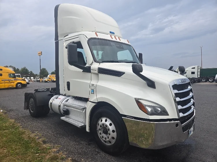 2020 Freightliner Cascadia in White Deer, PA