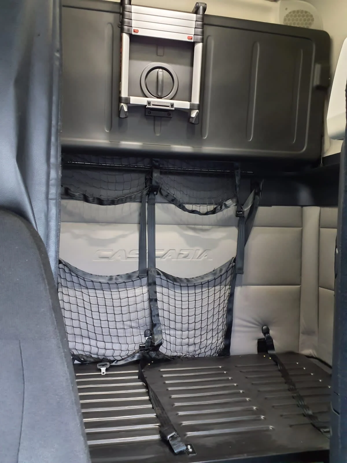 2020 Freightliner Cascadia in Oak Creek, WI — photo 8