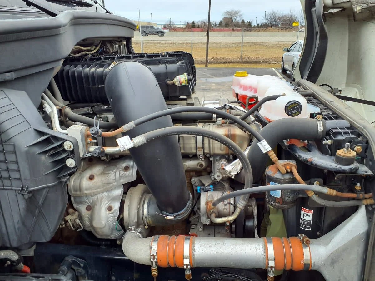 2020 Freightliner Cascadia in Oak Creek, WI — photo 10