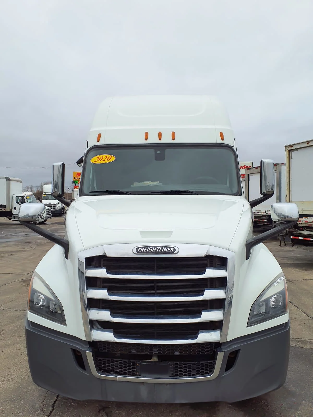 2020 Freightliner Cascadia in Oak Creek, WI — photo 2