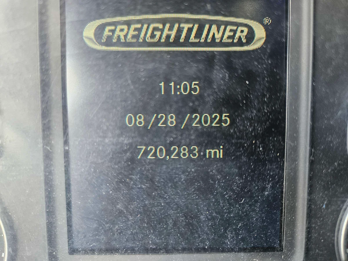 2020 Freightliner Cascadia in Orlando, FL — photo 10