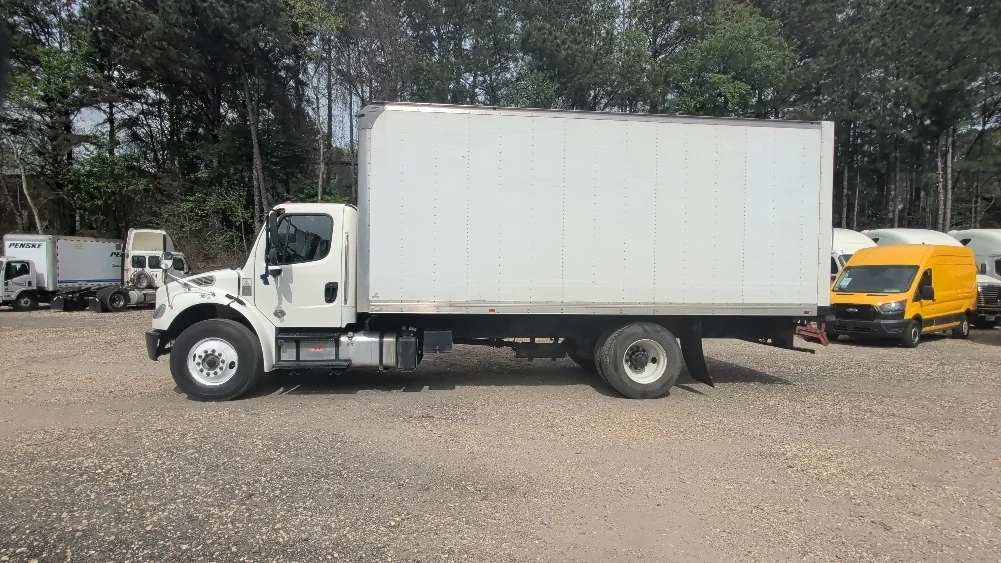2021 Freightliner M2 106 - image 4