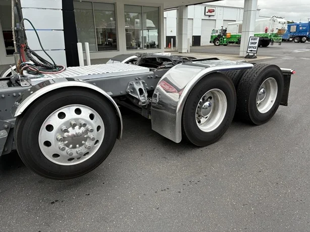 2024 Peterbilt 567 in Portland, OR — photo 9