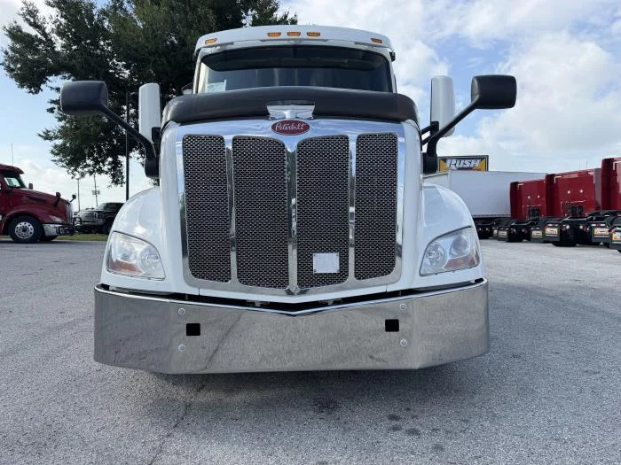 2022 Peterbilt 579 in Haines City, FL — photo 4