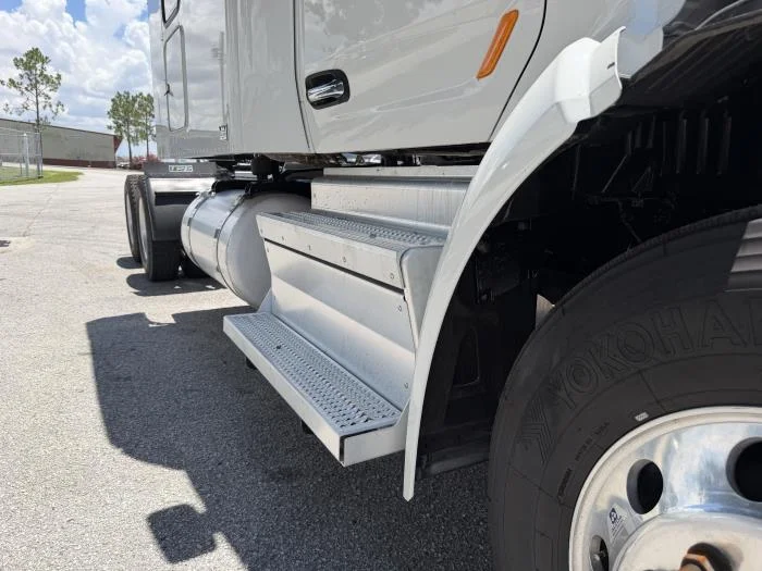 2022 Peterbilt 579 in Haines City, FL — photo 24