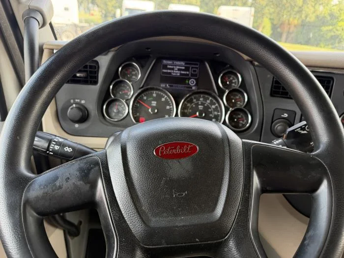 2022 Peterbilt 579 in Haines City, FL — photo 35