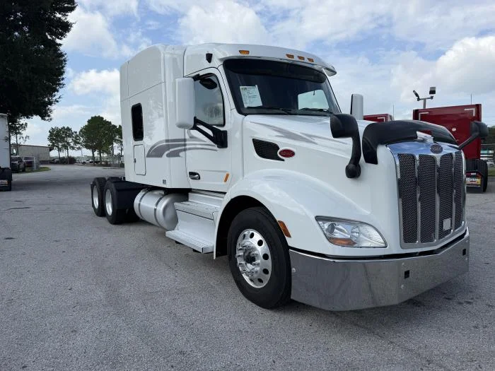 2022 Peterbilt 579 in Haines City, FL — photo 3