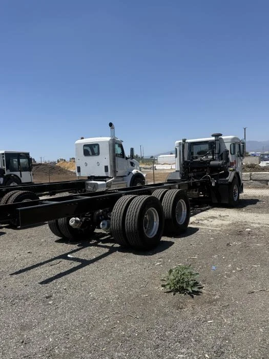 2025 Peterbilt 520 in Los Angeles, CA — photo 5