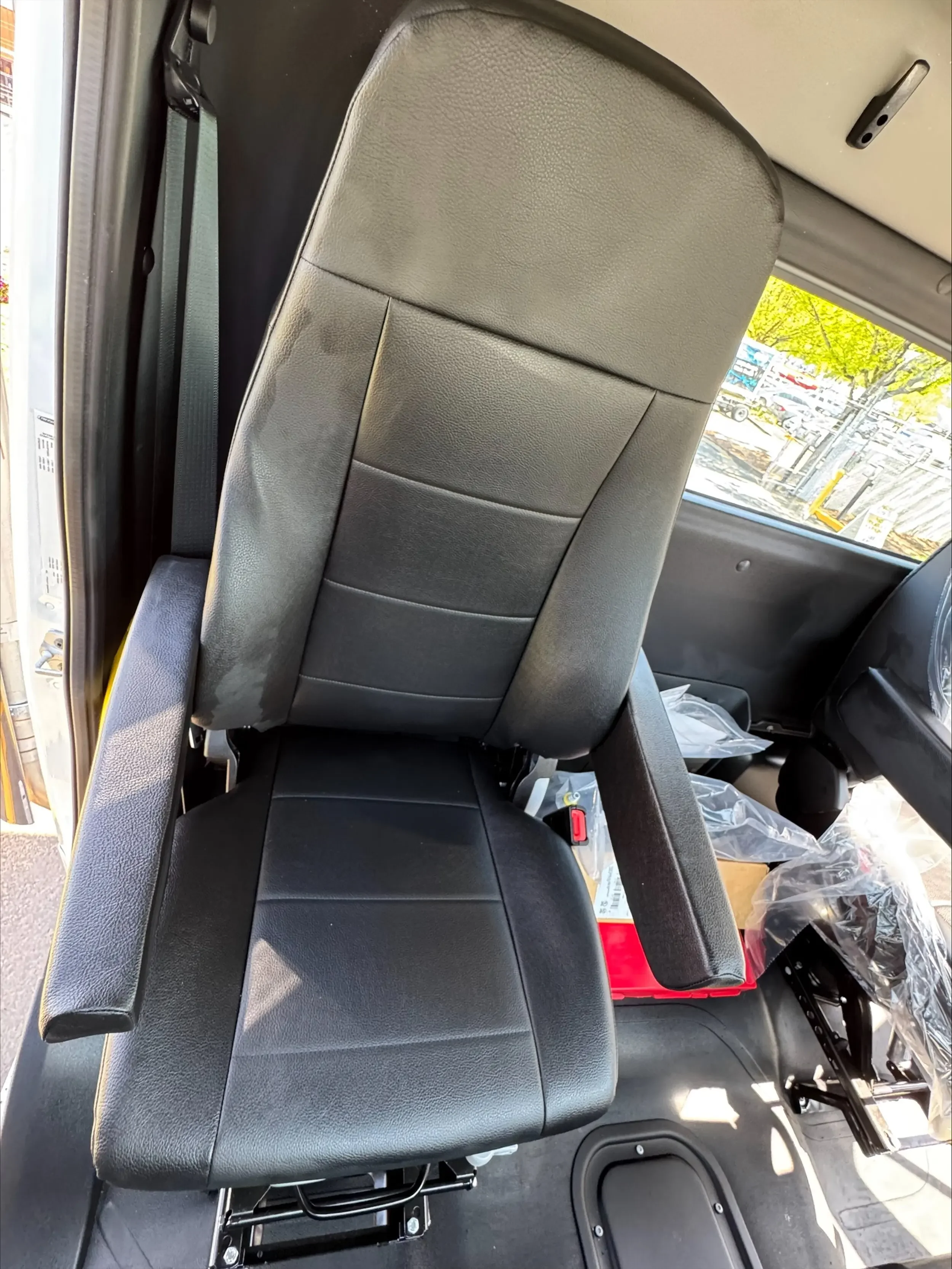 2025 Freightliner 108SD in Portland, OR — photo 14
