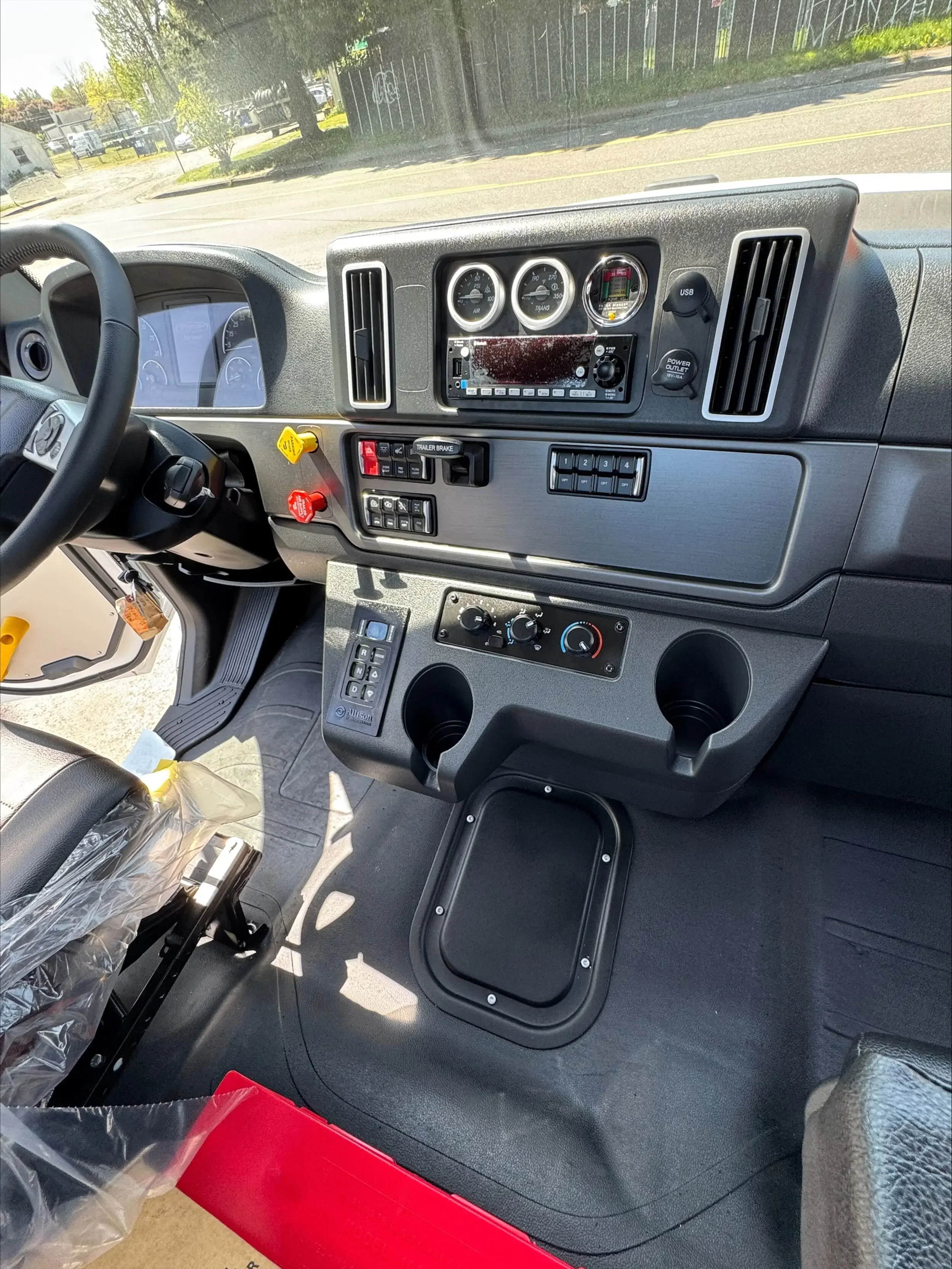 2025 Freightliner 108SD in Portland, OR — photo 11