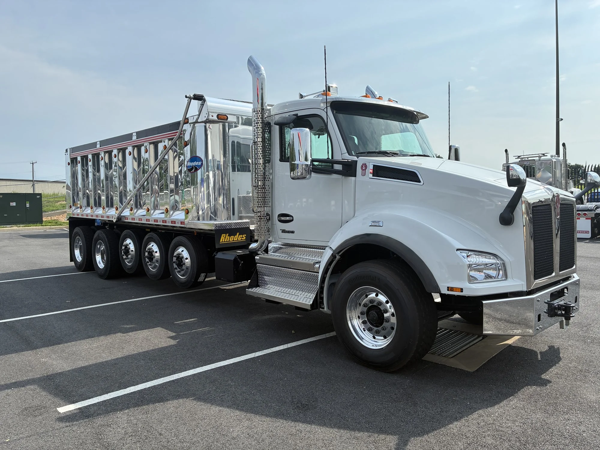 2027 Kenworth T880 in Ashland, VA — photo 3
