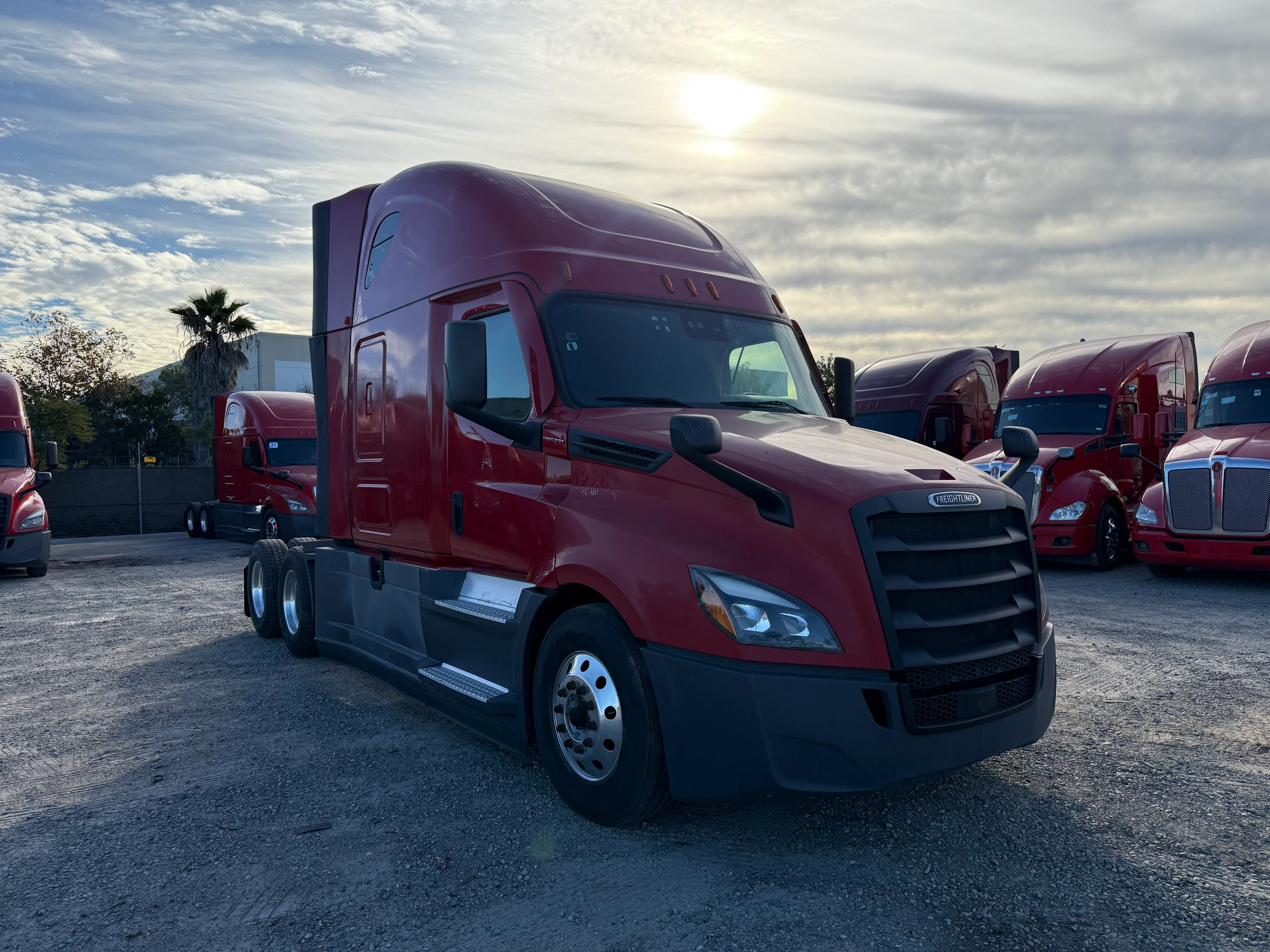 2021 Freightliner Cascadia in San Diego, CA — photo 8