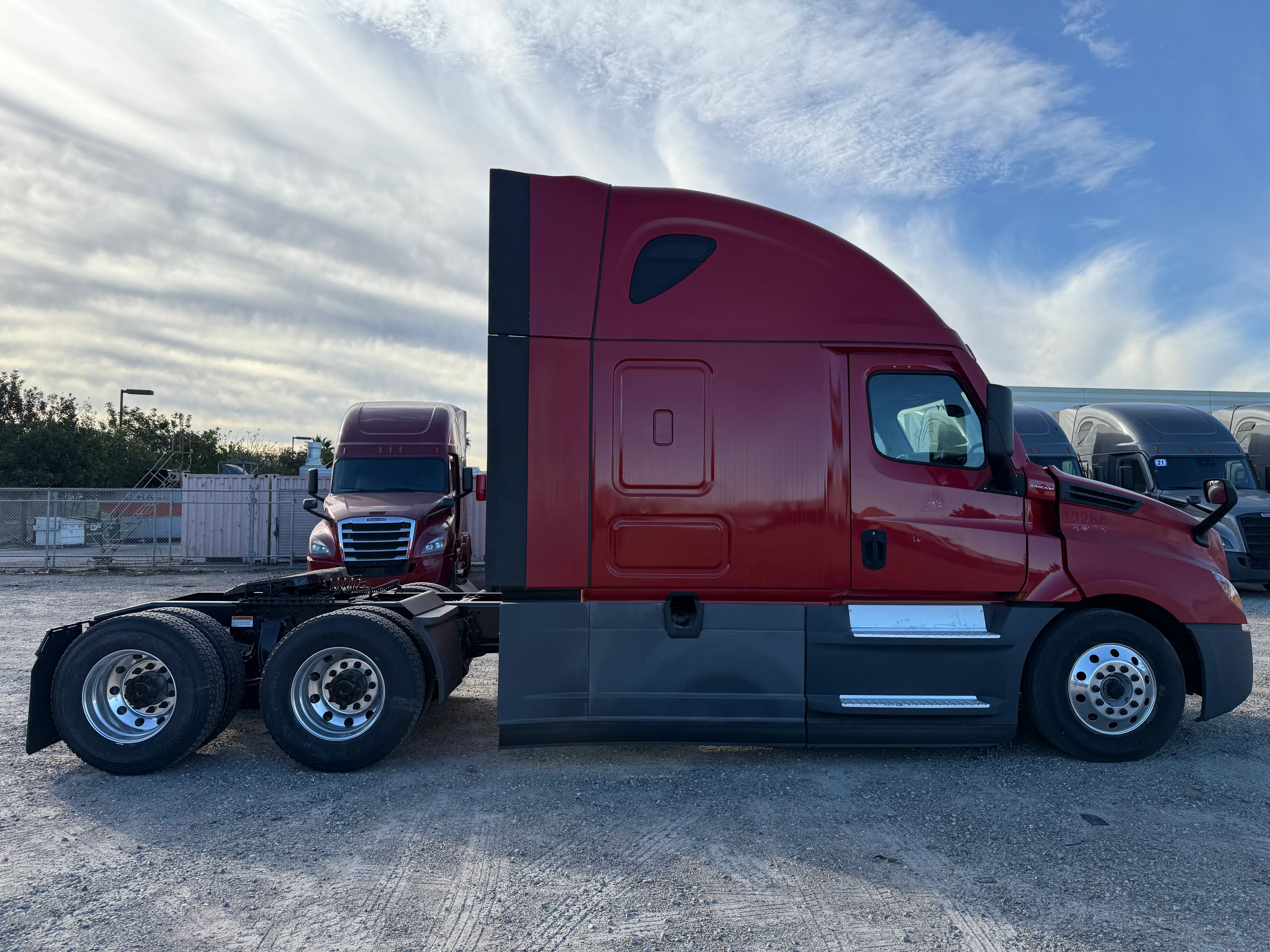 2021 Freightliner Cascadia in San Diego, CA — photo 7