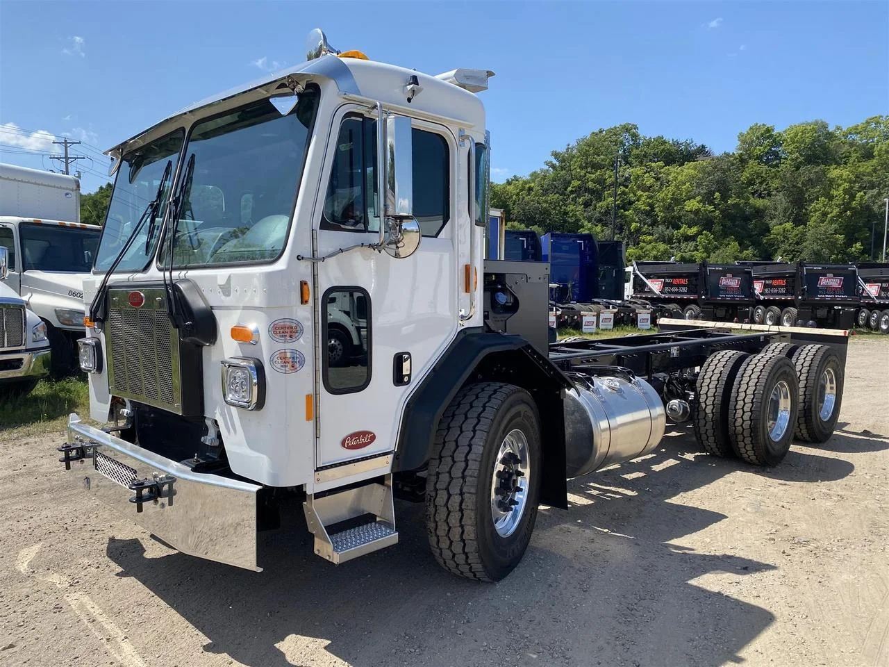 2025 Peterbilt 520 in Fargo, ND — photo 12