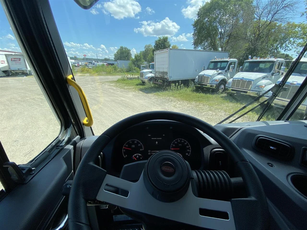 2025 Peterbilt 520 in Fargo, ND — photo 9