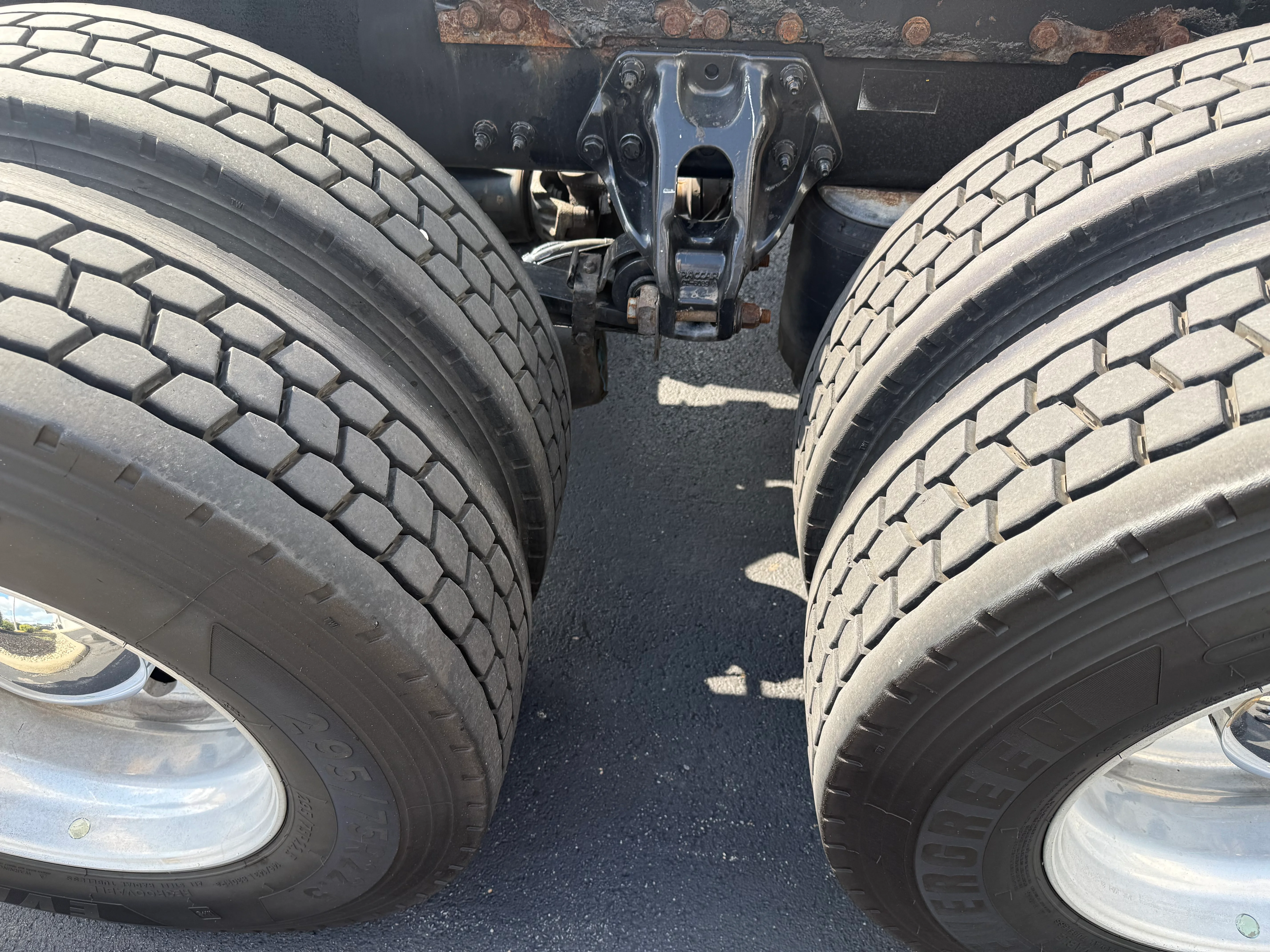 2019 Peterbilt 579 in Cincinnati, OH — photo 12