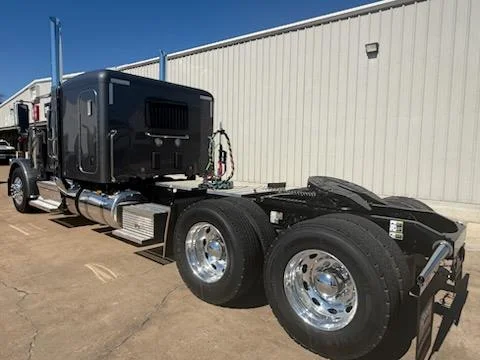 2027 Peterbilt 589 in Sealy, TX — photo 6
