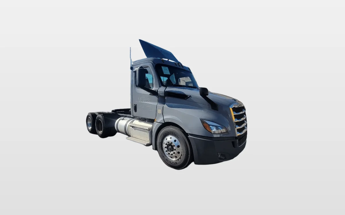 2018 Freightliner Cascadia - image 1