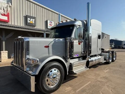 2027 Peterbilt 589 - image 2