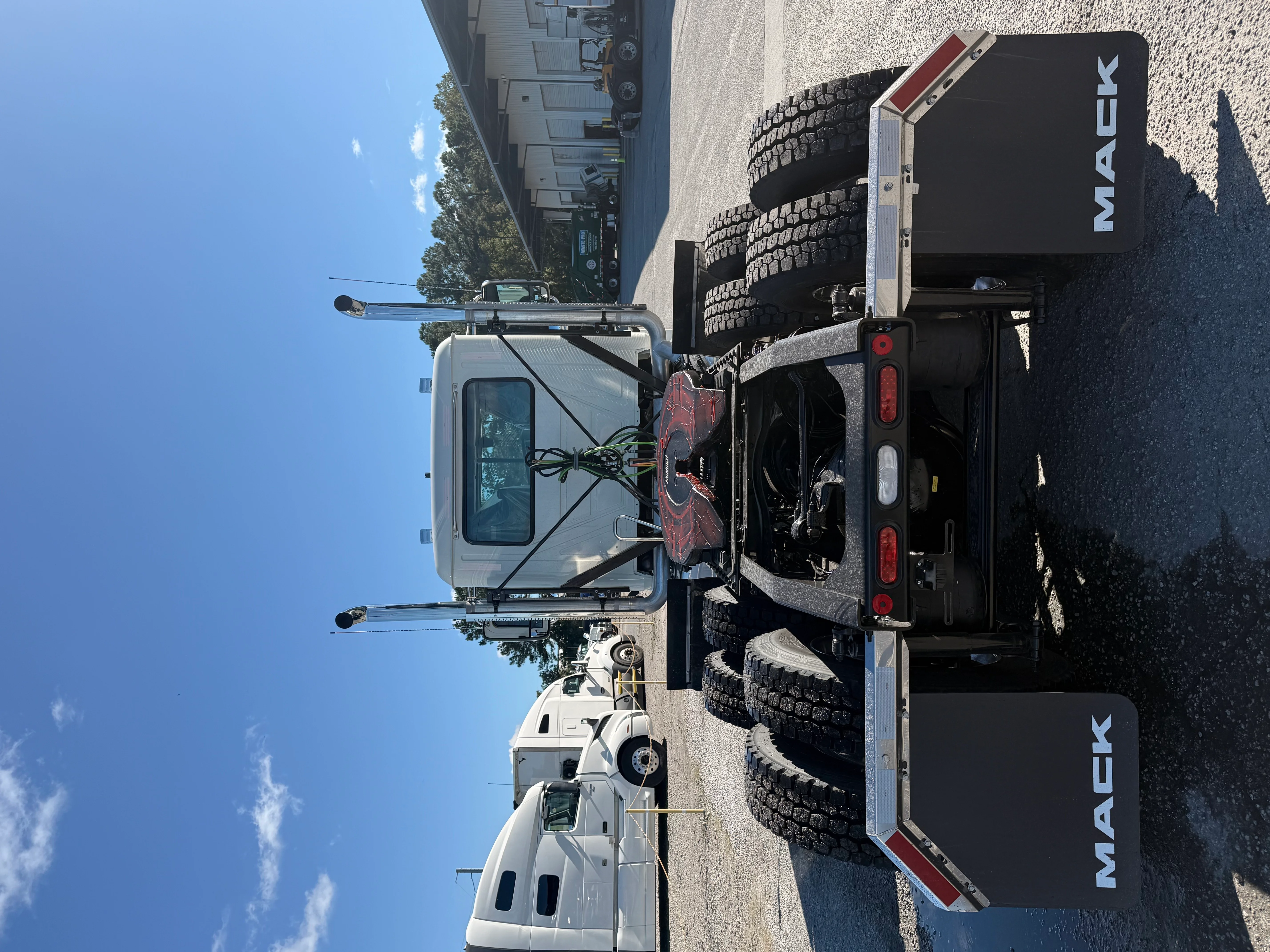 2026 Mack Pinnacle in Savannah, GA — photo 5