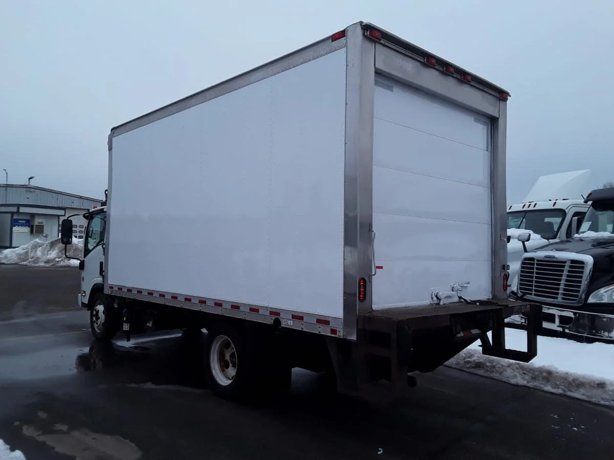 2018 Isuzu NPR - image 6