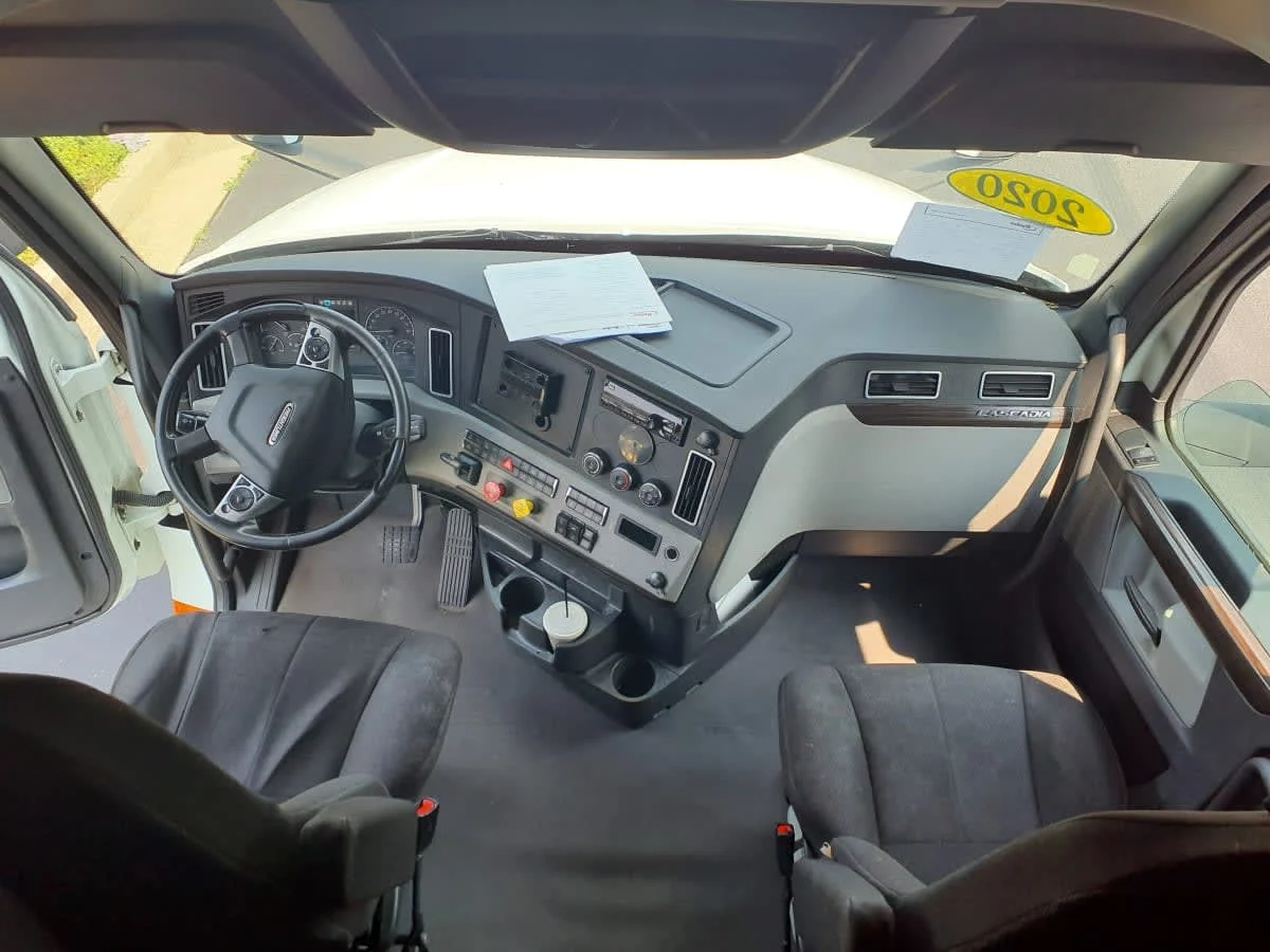 2020 Freightliner Cascadia in Atlanta, GA — photo 7