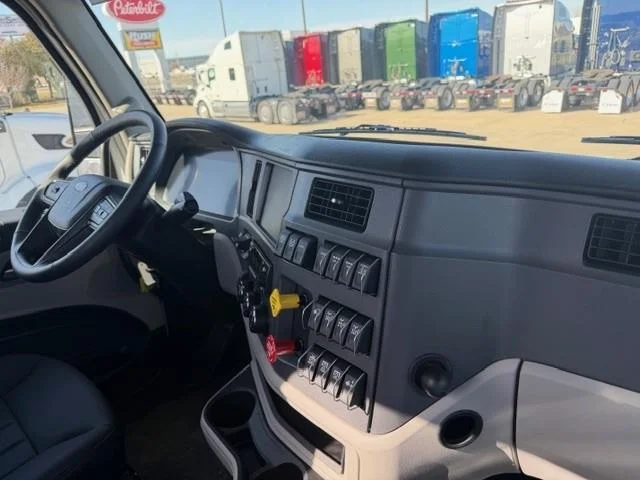 2027 Peterbilt 567 - image 37