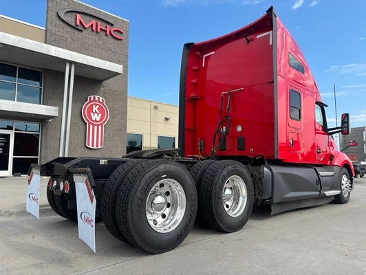2022 Kenworth T680 in Omaha, NE — photo 8