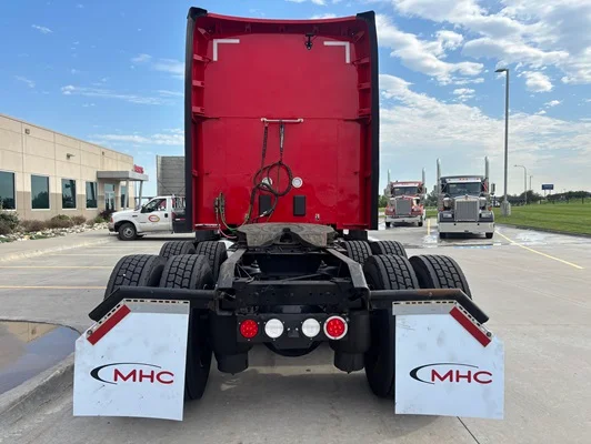 2022 Kenworth T680 in Omaha, NE — photo 5