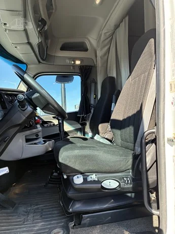 2023 Peterbilt 567 - image 34