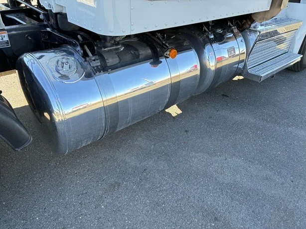 2023 Peterbilt 567 - image 24