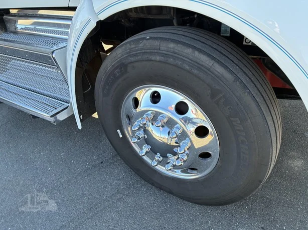 2023 Peterbilt 567 - image 29