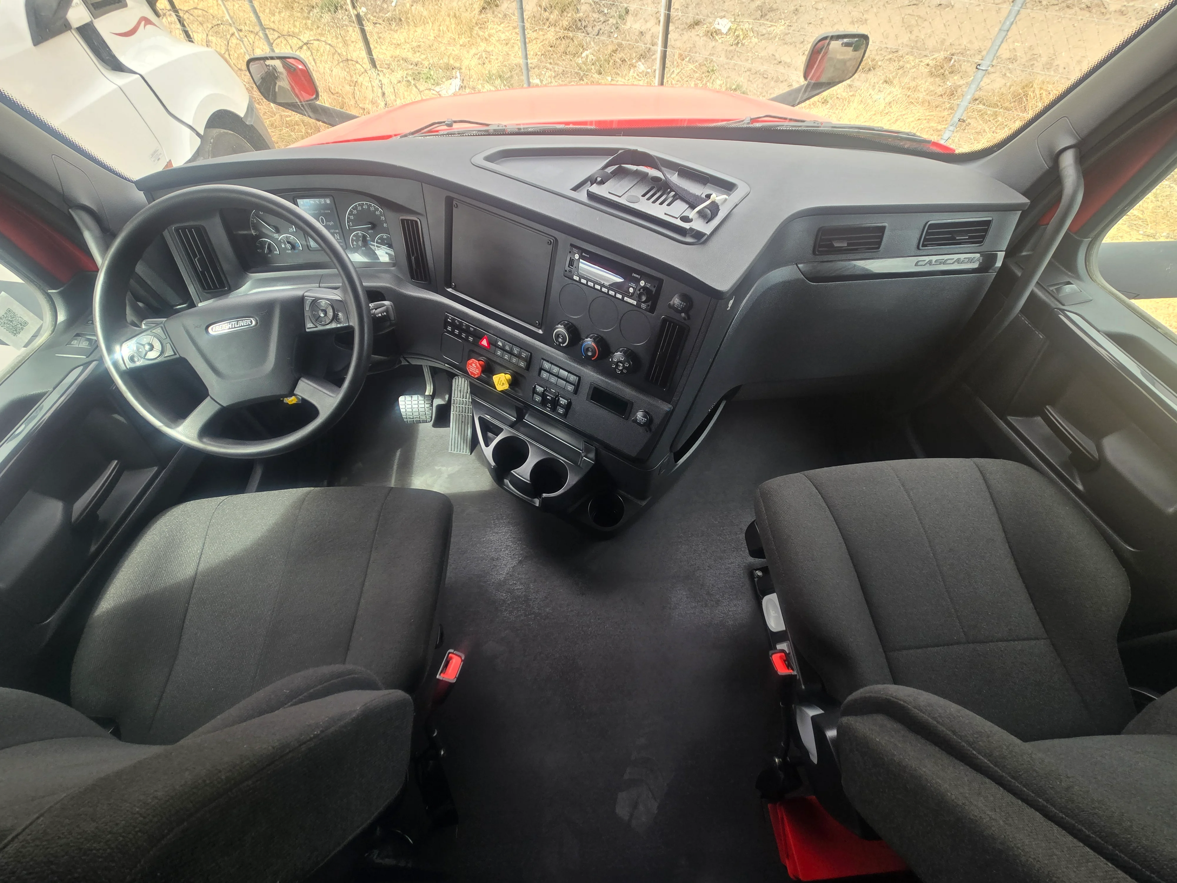 2023 Freightliner Cascadia in French Camp, CA — photo 10
