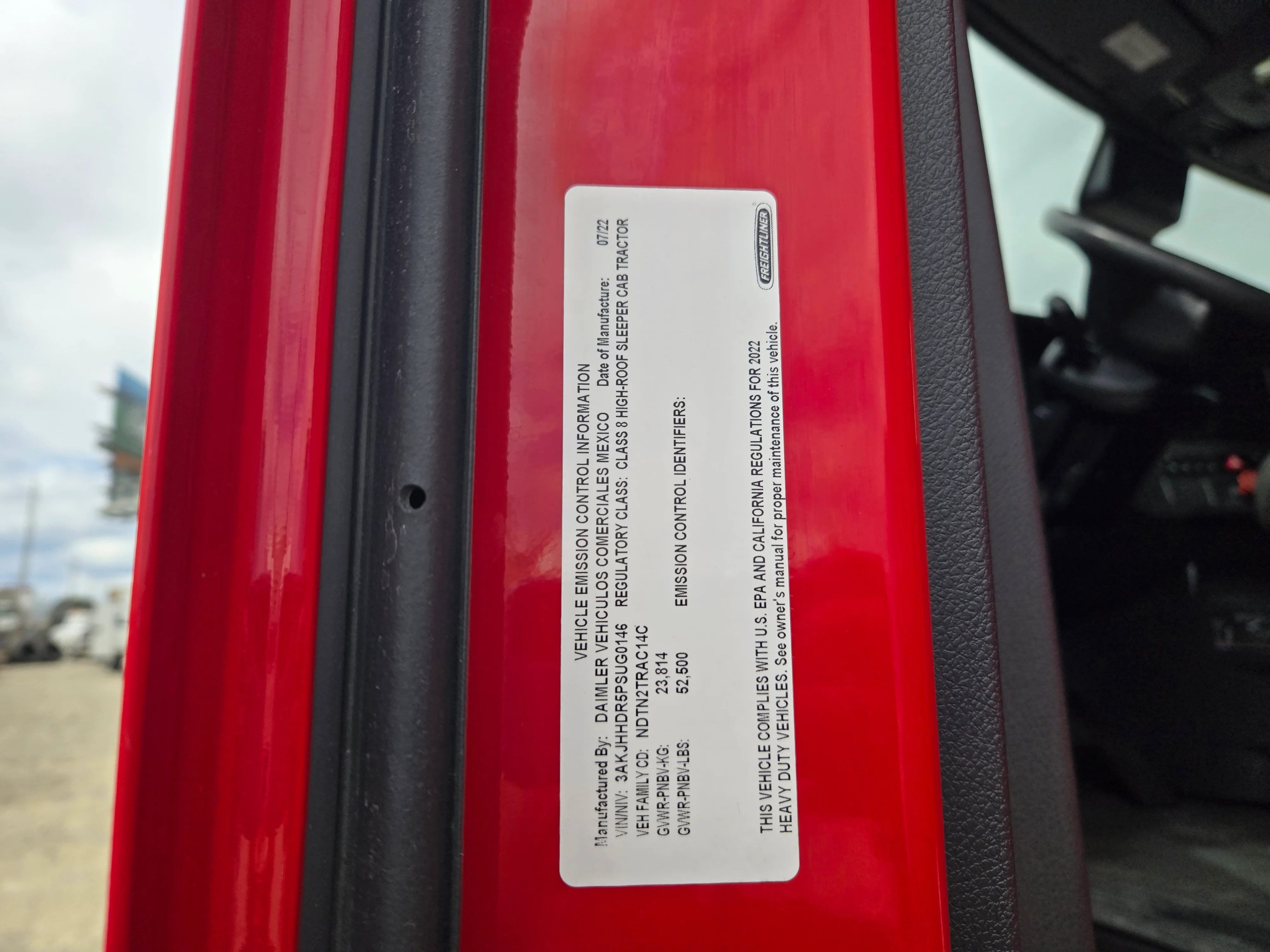2023 Freightliner Cascadia in French Camp, CA — photo 14