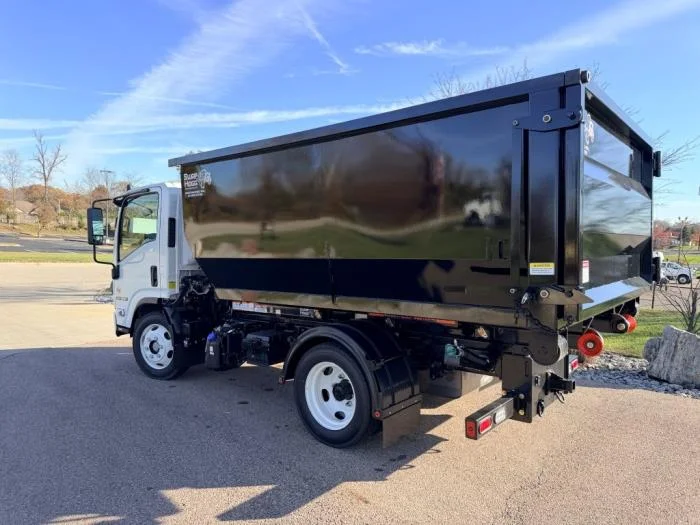 2025 Isuzu NRR in Dayton, OH — photo 7