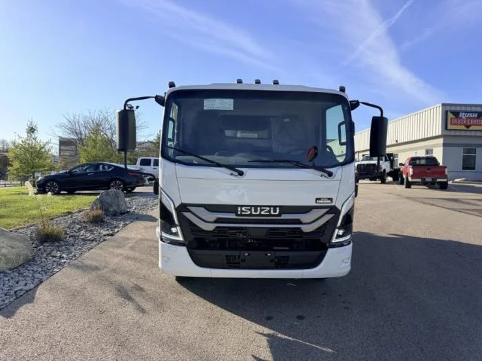 2025 Isuzu NRR in Dayton, OH — photo 13