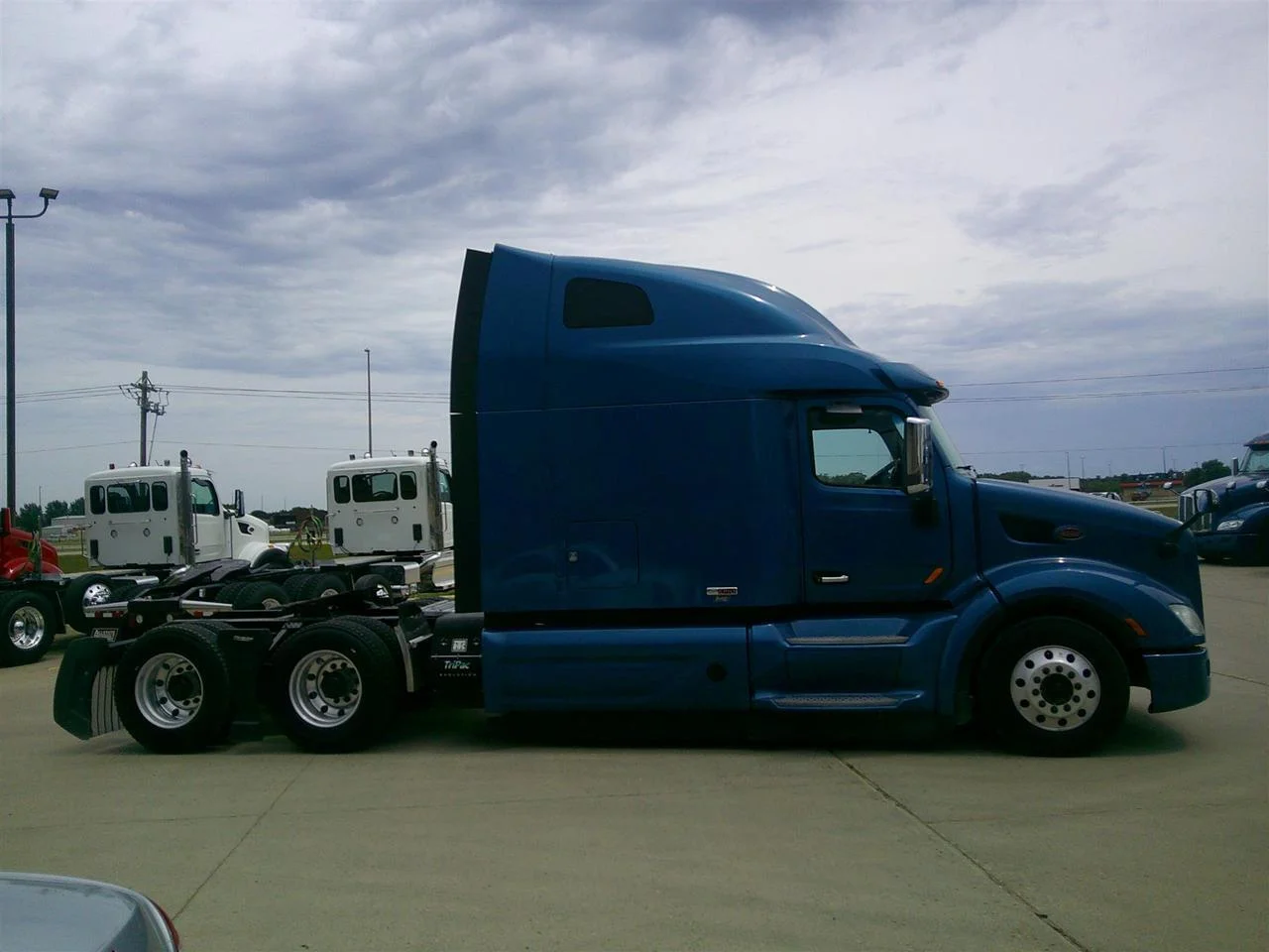 2020 Peterbilt 579 in Fargo, ND — photo 4