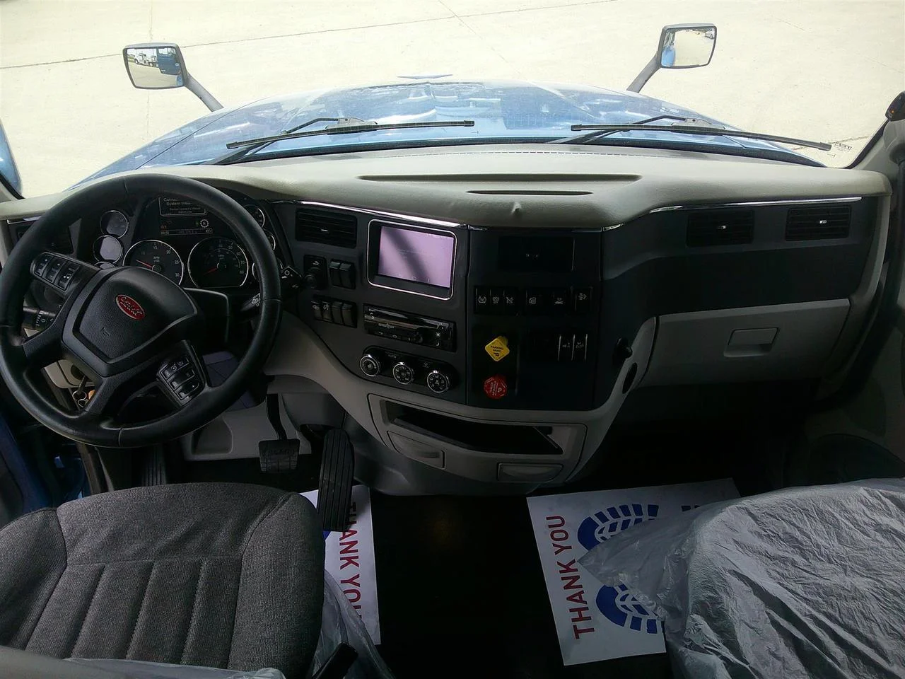 2020 Peterbilt 579 in Fargo, ND — photo 11