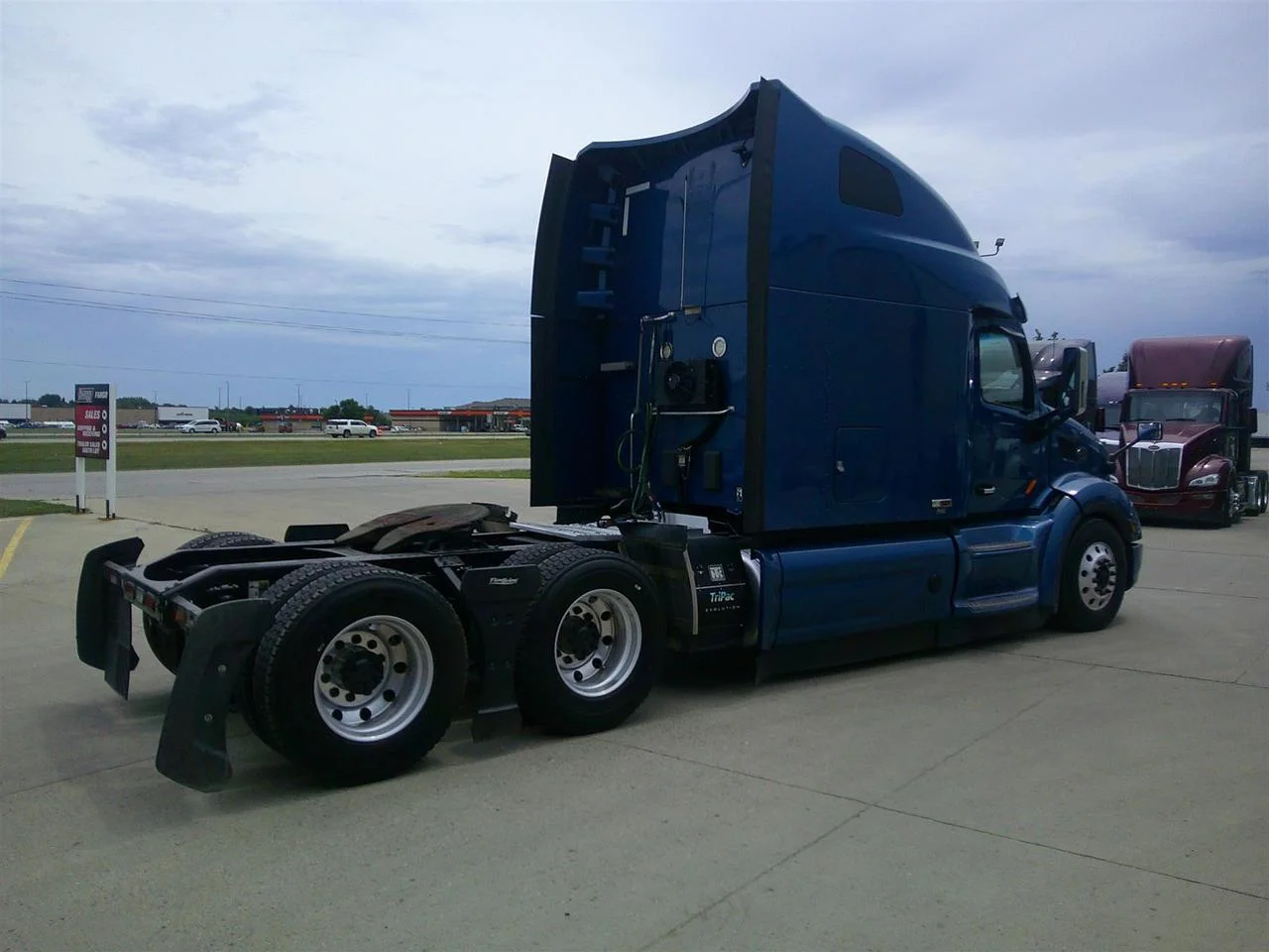2020 Peterbilt 579 in Fargo, ND — photo 7