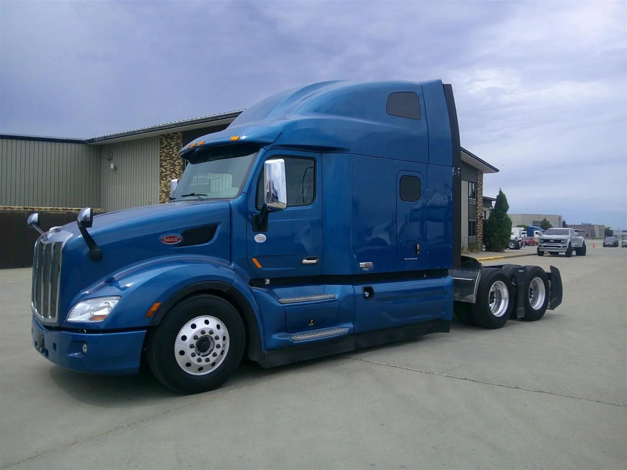 2020 Peterbilt 579 in Fargo, ND — photo 12