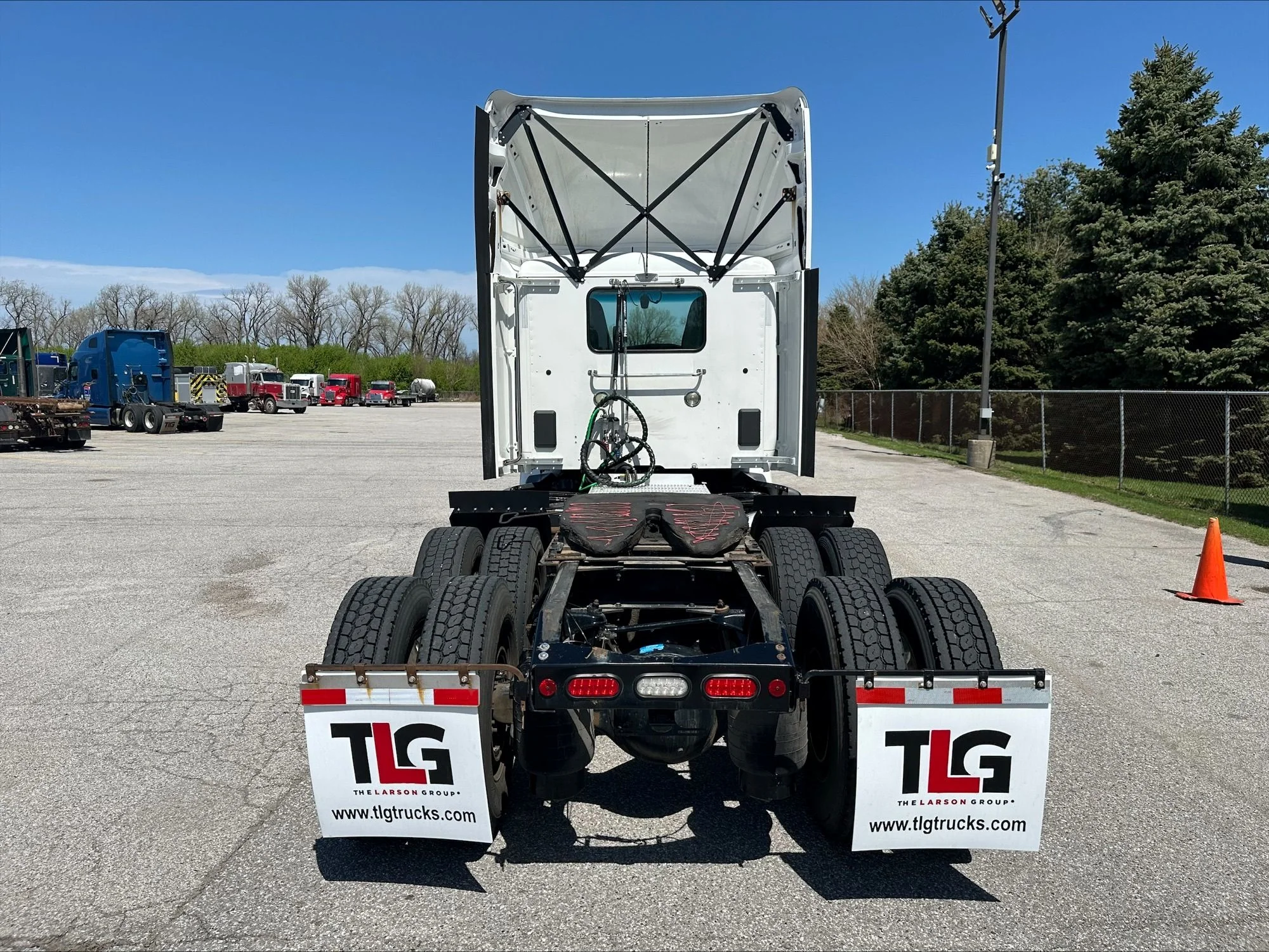 2021 Peterbilt 579 - image 4