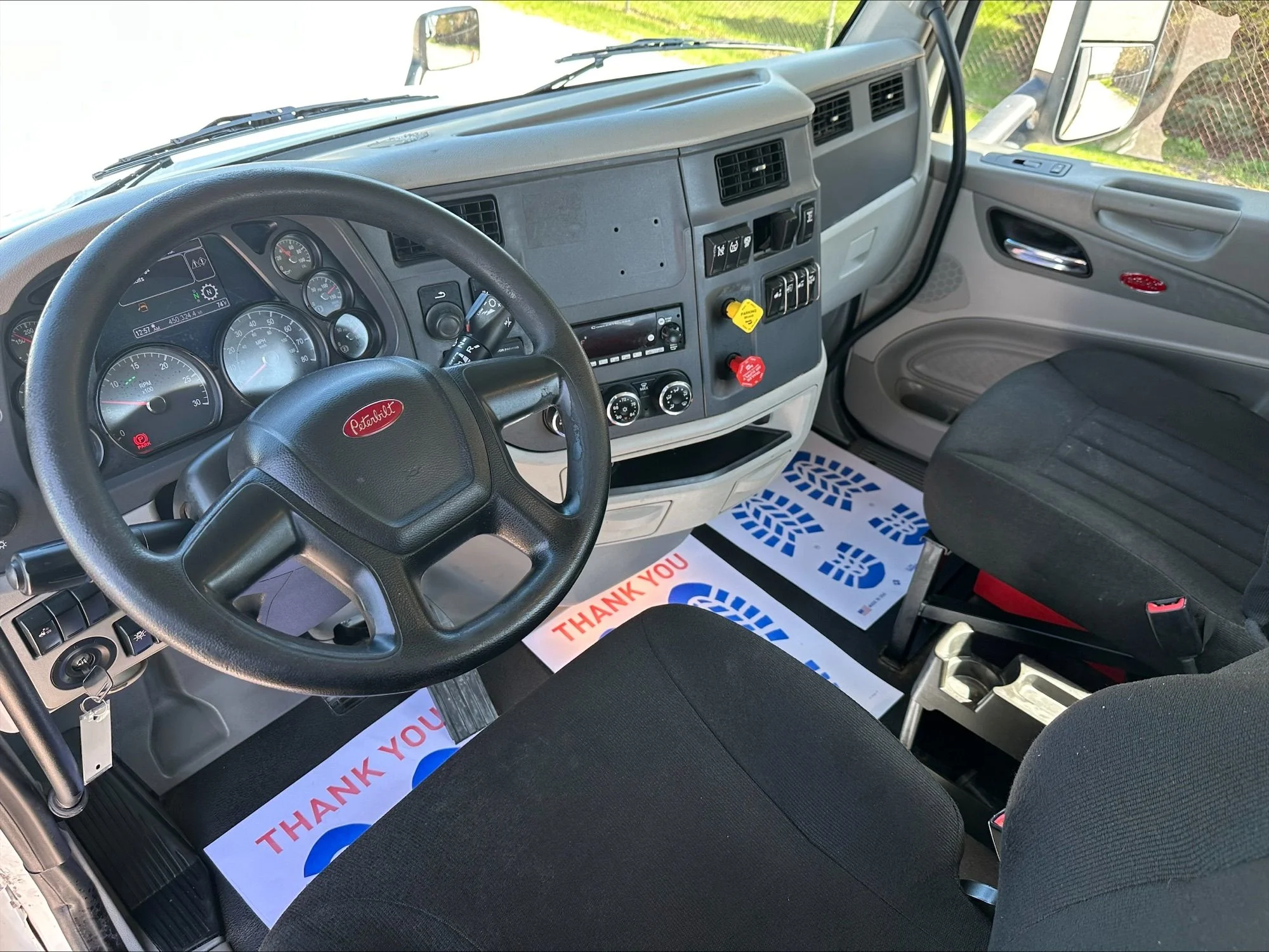 2021 Peterbilt 579 - image 8