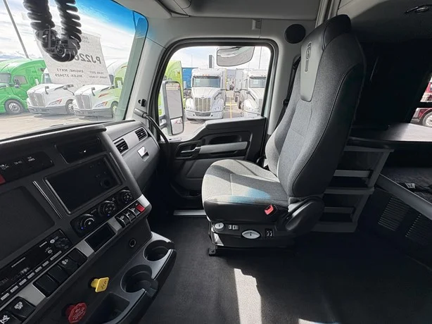 2023 Kenworth T680 in Salt Lake City, UT — photo 12
