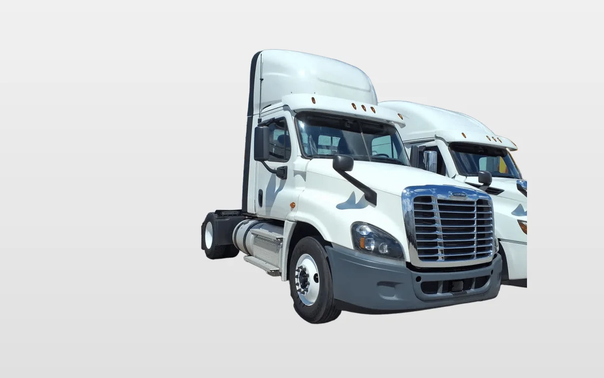 2020 Freightliner Cascadia - image 1