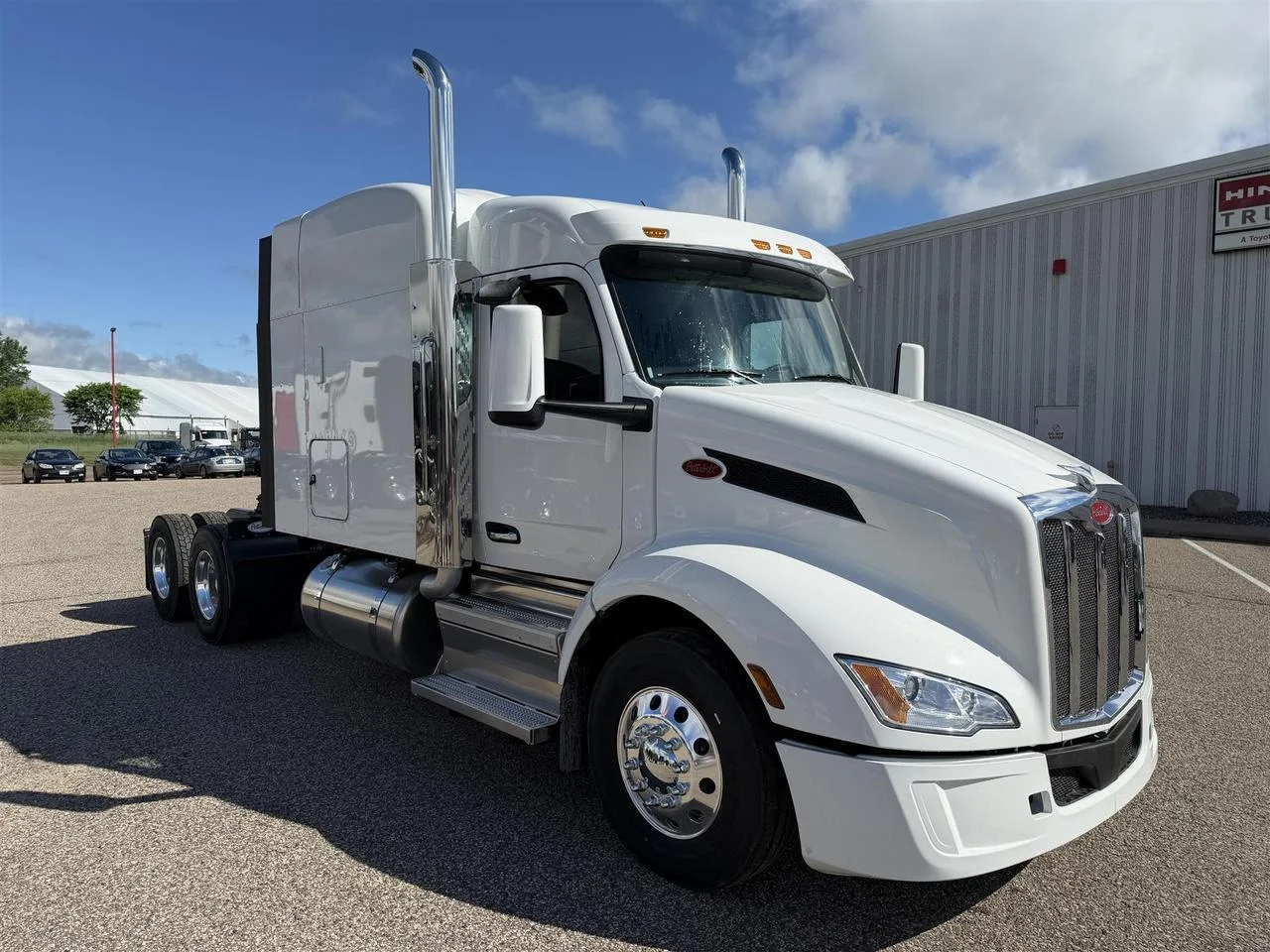2027 Peterbilt 579