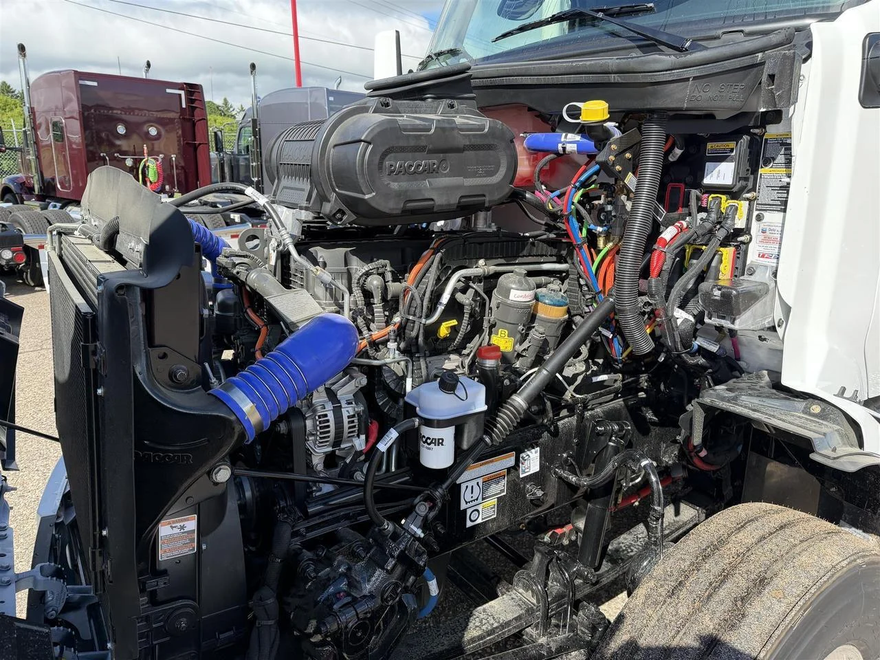 2027 Peterbilt 579 in Eau Claire, WI — photo 5