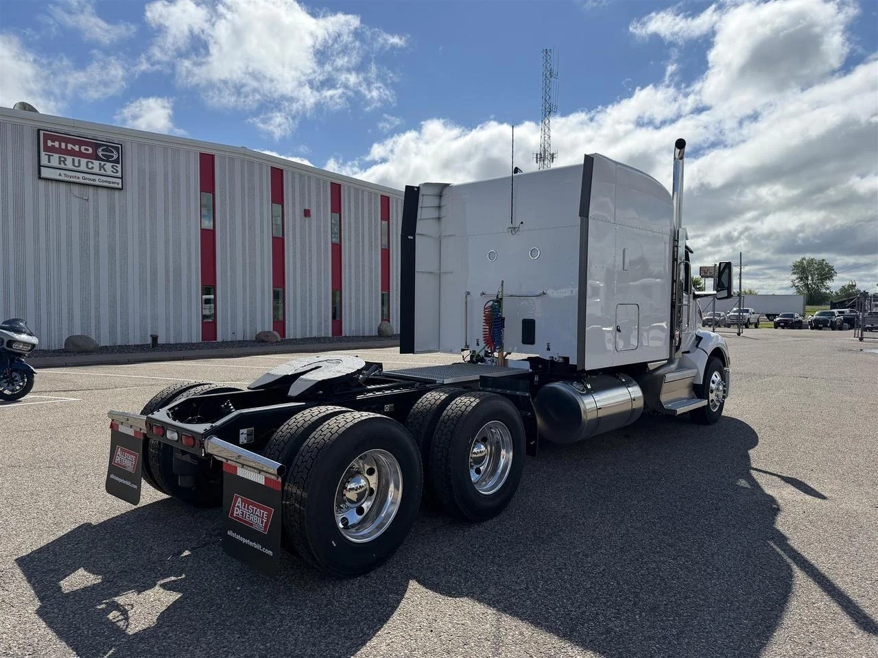 2027 Peterbilt 579 in Eau Claire, WI — photo 3