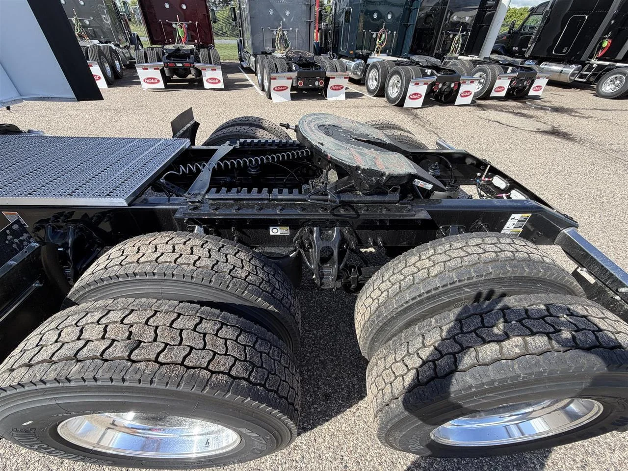 2027 Peterbilt 579 in Eau Claire, WI — photo 4