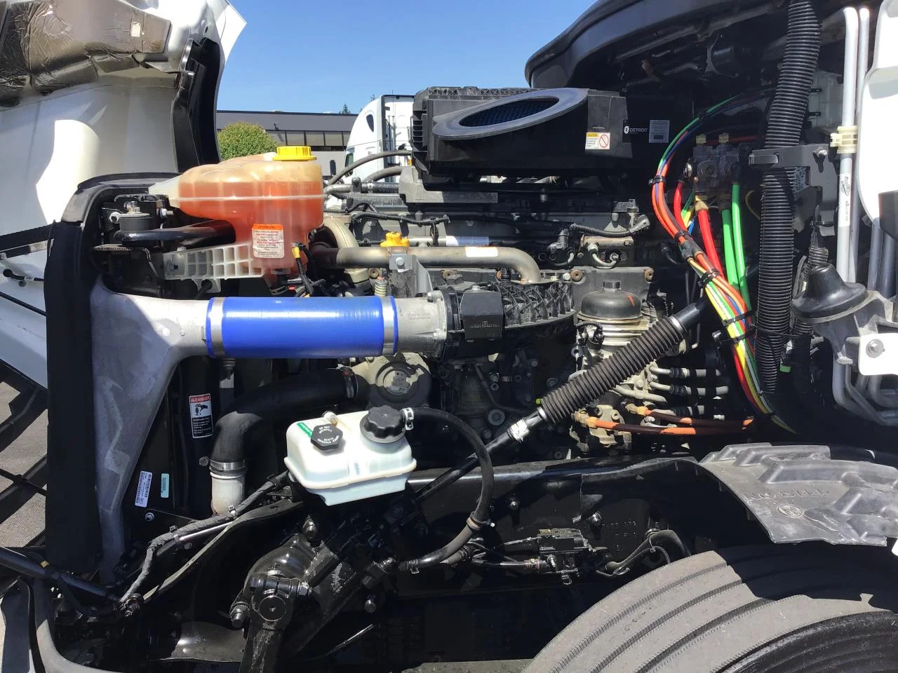 2021 Freightliner Cascadia in Pacific, WA — photo 11