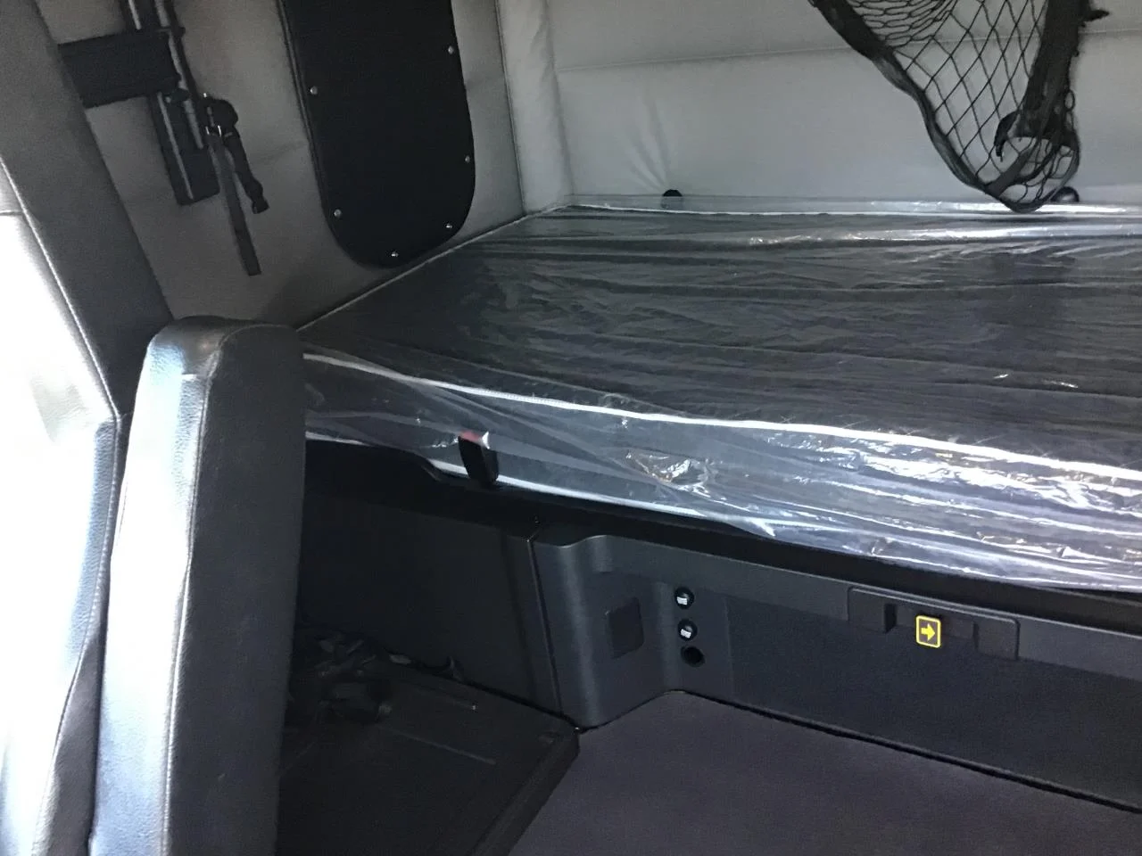 2021 Freightliner Cascadia in Pacific, WA — photo 8
